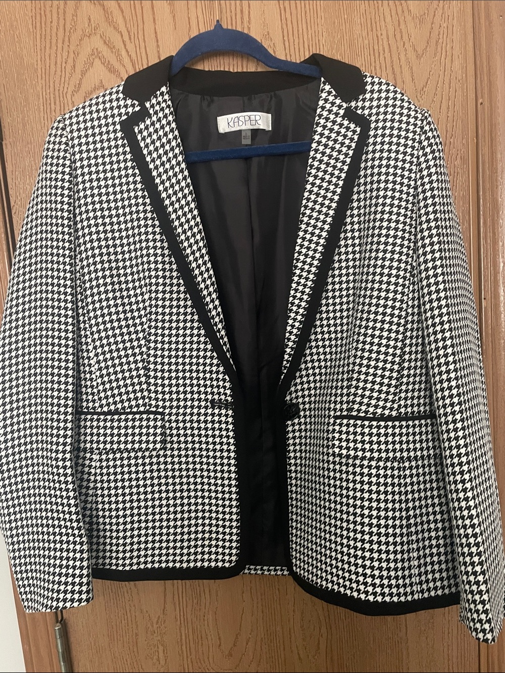 Kasper Black & White Houndstooth Blazer with Contrasting Trim